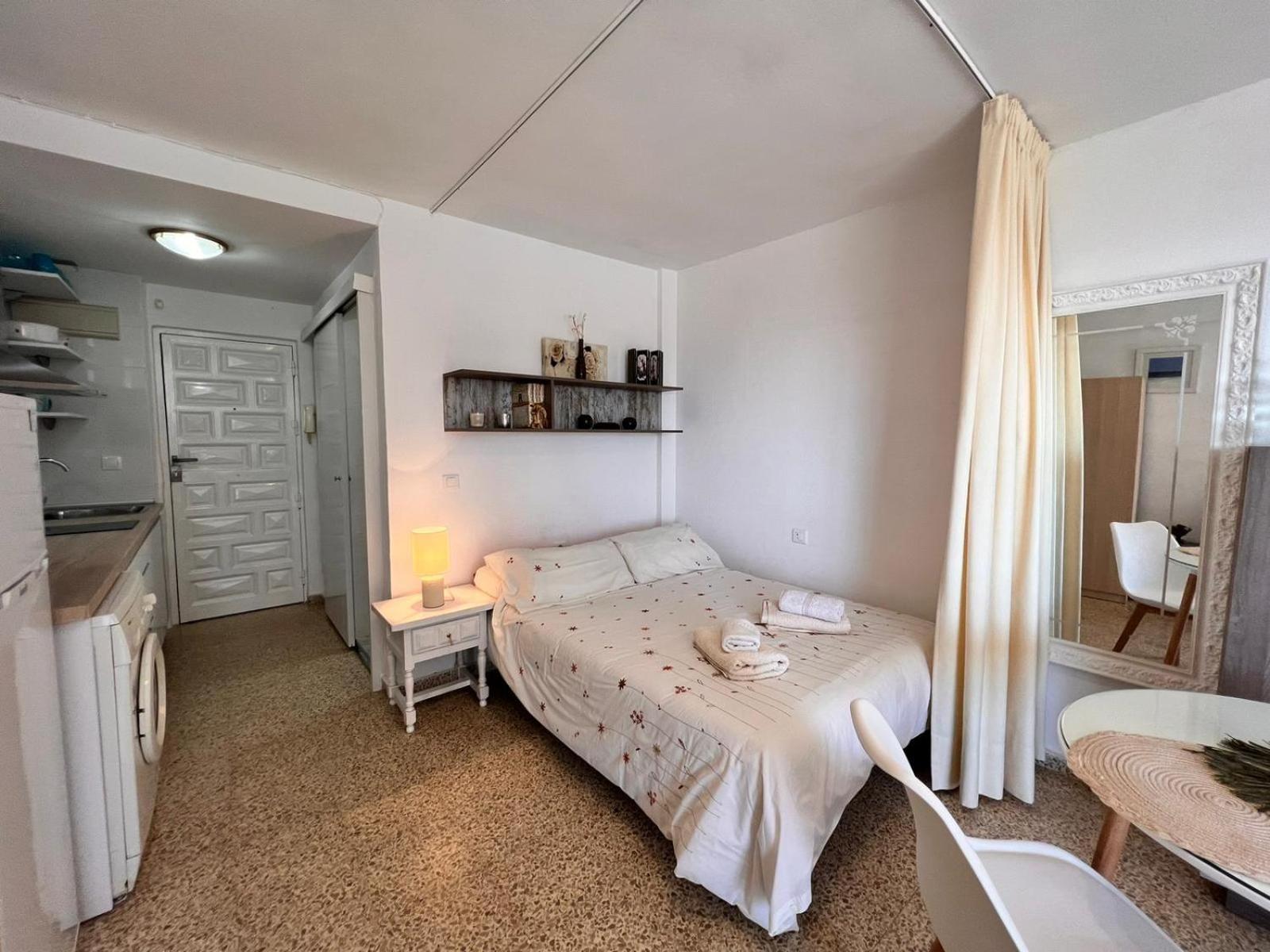 Estudio El Faro Малага Экстерьер фото